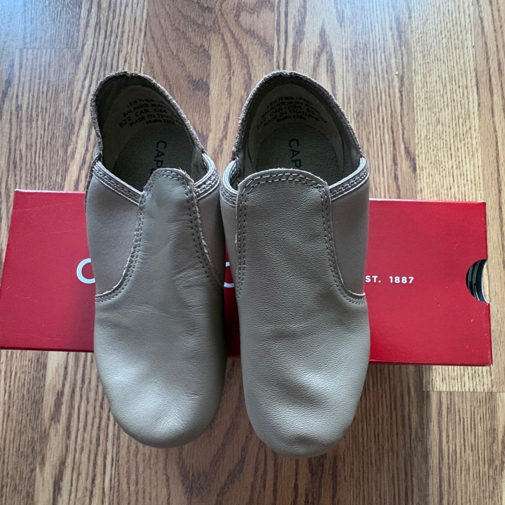 NIB Capezio caramel jazz shoes